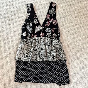 LIBBY EDELMAN sleeveless tiered top
